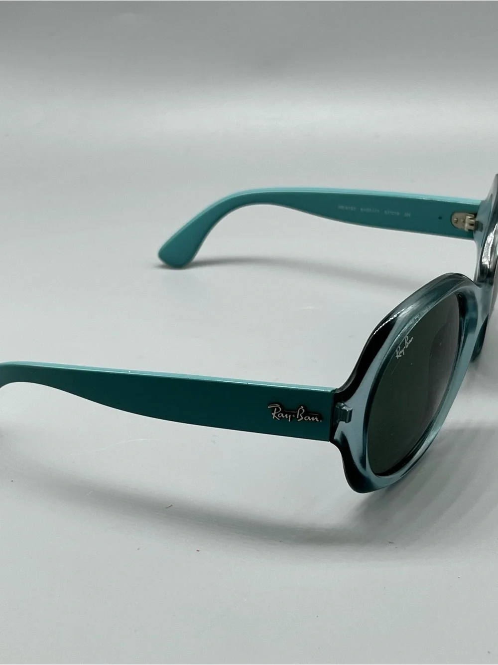 Ray-Ban stylish ray